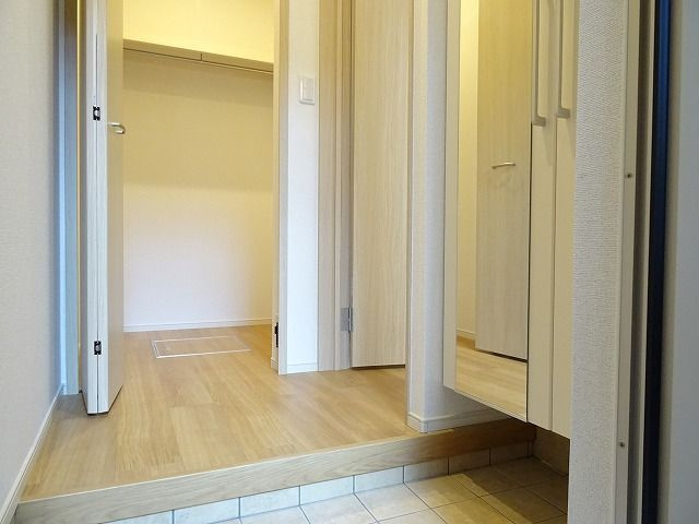 ネオグランツの玄関