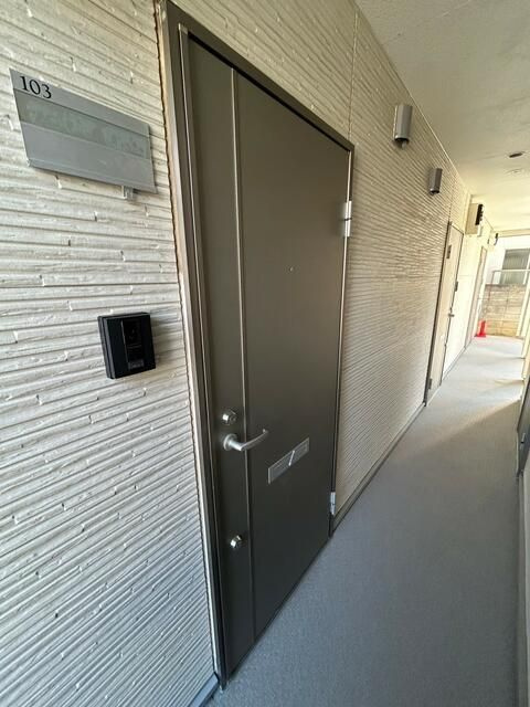 テラス針ヶ谷のエントランス