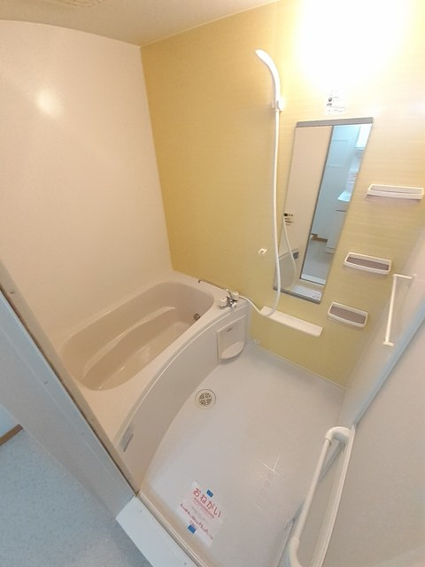 ゴールデン・リリィＡの浴室|バス