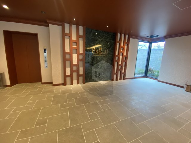 プレジオ森河内ASIANのロビー