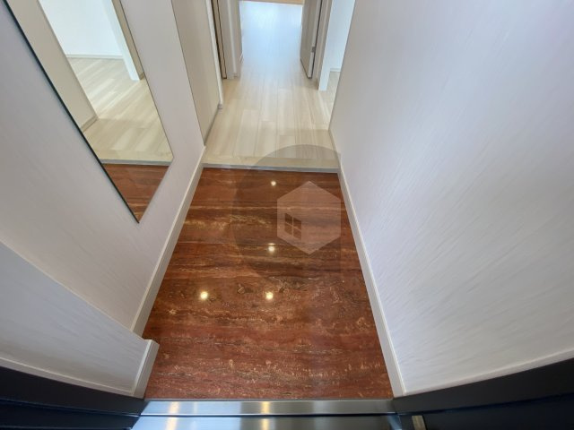 プレジオ森河内ASIANの玄関