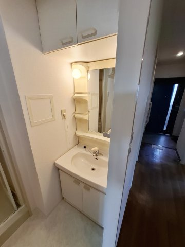 レフィナードの洗面所