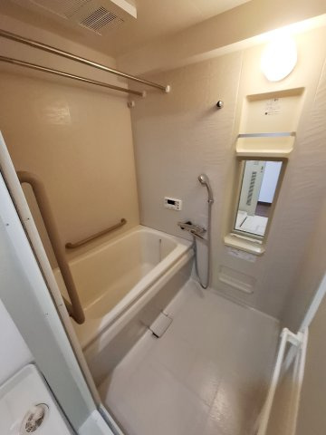 レフィナードの浴室