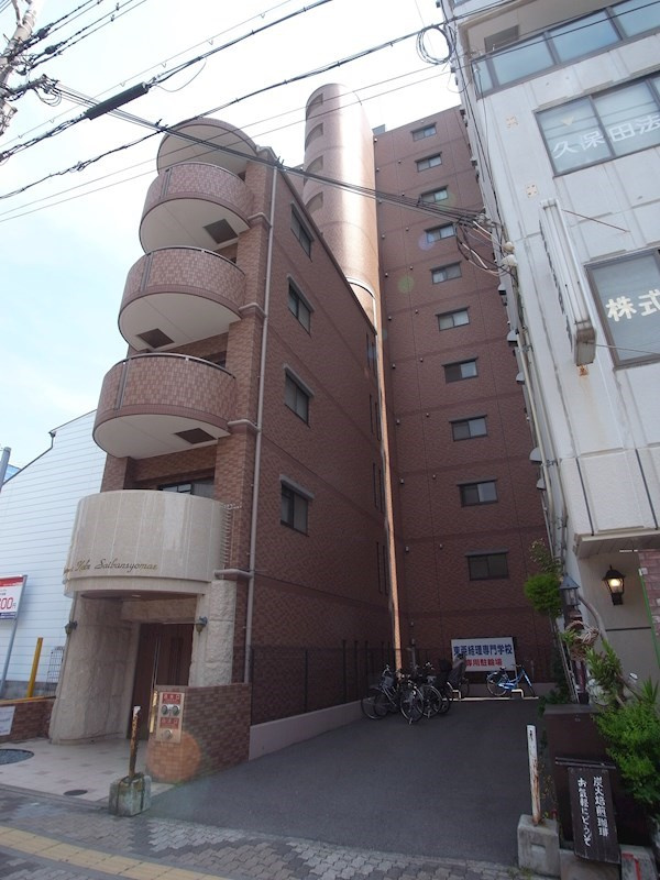 プレサンス神戸裁判所前の外観