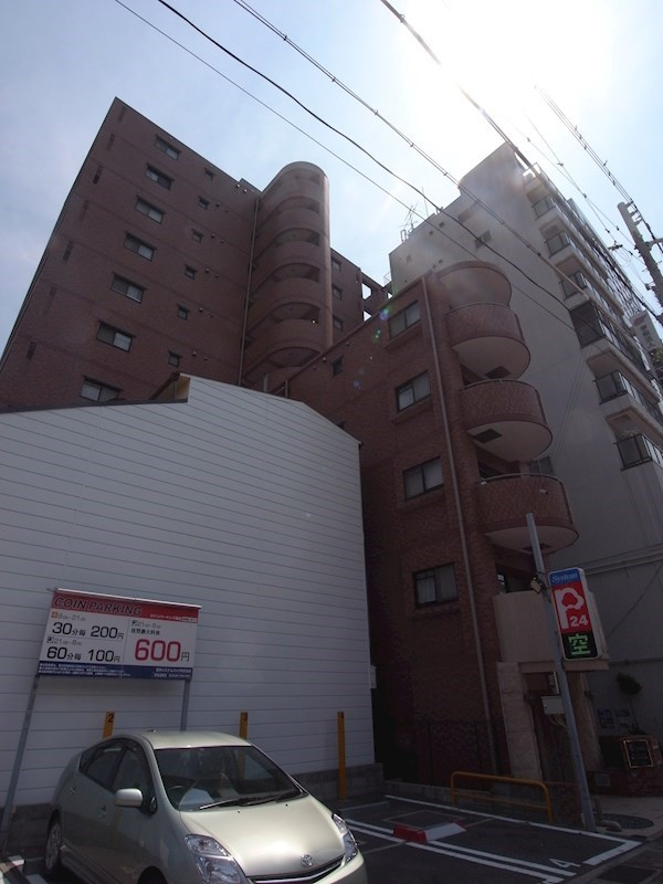 プレサンス神戸裁判所前の外観