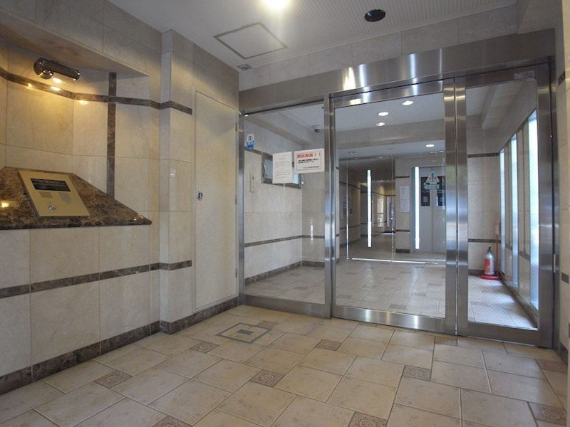 プレサンス神戸裁判所前の外観