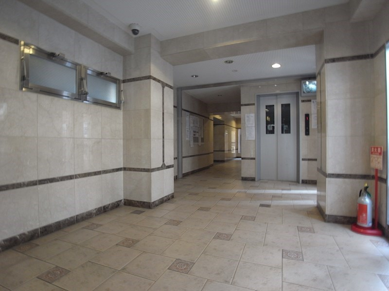 プレサンス神戸裁判所前の外観