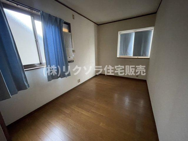 高柳５丁目　中古一戸建ての子供部屋|洋室5.5帖　ウィンドファン付き
■物件内覧・資金計画相談・住宅ローン相談、リフォーム相談、お問合せ受付中■
※当日・翌日のご内覧、ご相談はお電話でのお問合せがスムーズです！