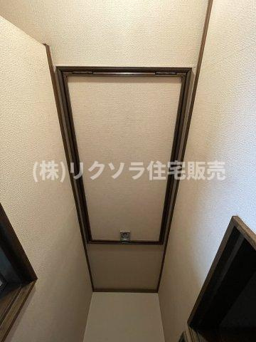 高柳５丁目　中古一戸建ての収納|屋根裏収納
■物件内覧・資金計画相談・住宅ローン相談、リフォーム相談、お問合せ受付中■
※当日・翌日のご内覧、ご相談はお電話でのお問合せがスムーズです！