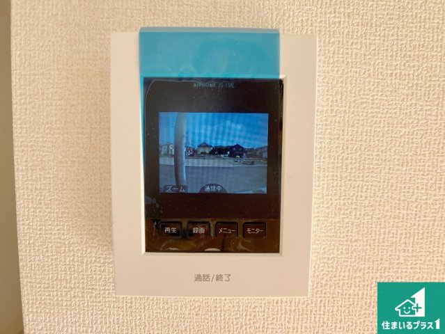 姫路市御立中　第4期　新築一戸建ての防犯設備|カラーモニターインターホン！声だけでなく来訪者の姿や顔がモニターで確認できるので、小さなお子様がいらっしゃるご家庭でも安心できます！