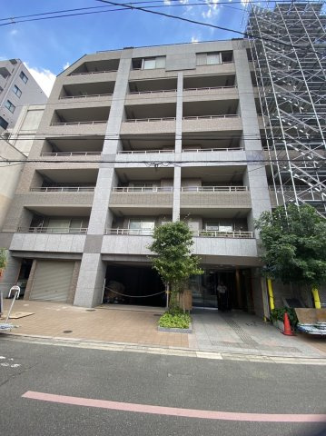 リソシエレスティーナ御所南の外観