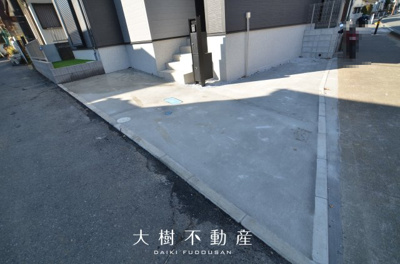 【駐車場】 | 綾瀬市深谷上5丁目　新築戸建て　全1棟【仲介手数料無料】