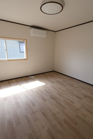 熱田町貸事務所の居間・リビング