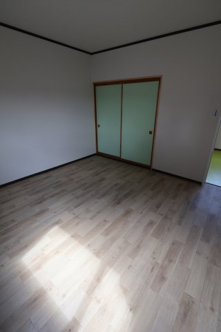 熱田町貸事務所の居間・リビング