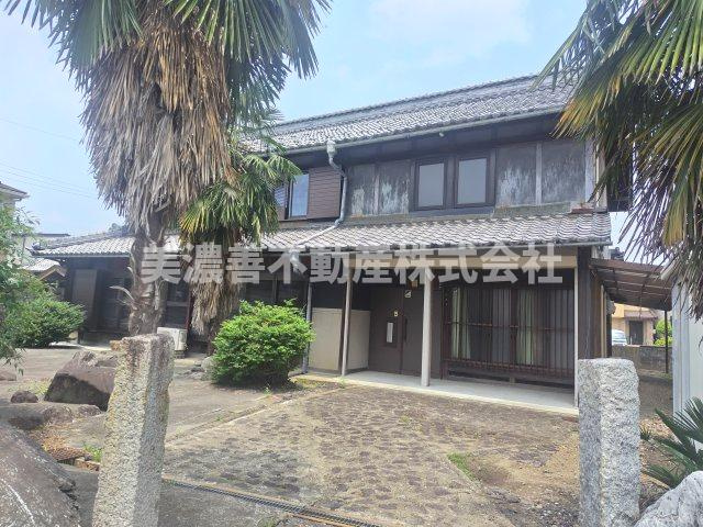 ６５０６２　岐阜市岩倉町中古戸建ての外観