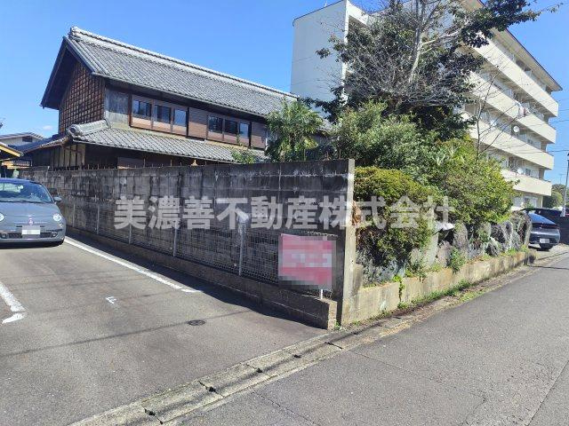 ６５０６２　岐阜市岩倉町中古戸建ての外観