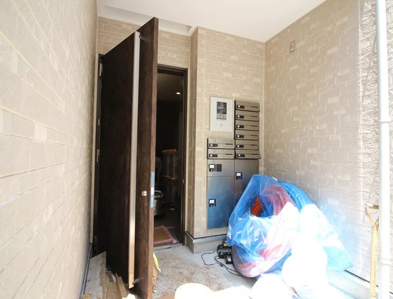 GS　日進の玄関