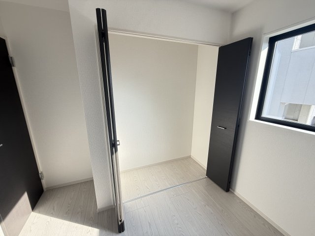 K-BOX　前橋市南町１期　１号棟　新築住宅の収納|２階洋室1収納。