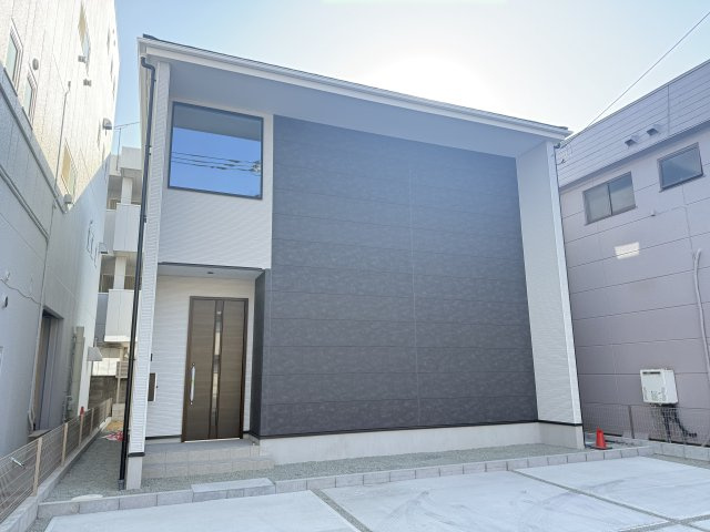 K-BOX　前橋市南町１期　１号棟　新築住宅の外観|前橋市南町に新築住宅が完成しました。北面からの外観です。
お客様のご都合に合わせていつでもご見学頂けます♪
Ｋ－BOXはおしゃれなデザインです☆
