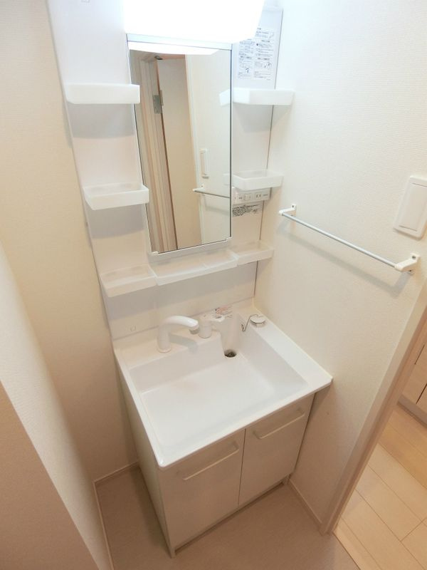 リブリ・ソレイユ南流山の独立洗面台