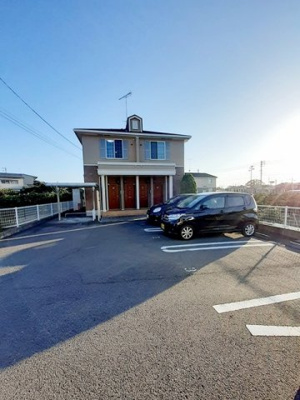 【駐車場】 | プリート・アルドーレ | 駐車場に車を止められます