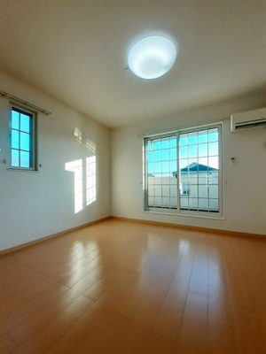 【内装】 | プリート・アルドーレ | 明るい室内です