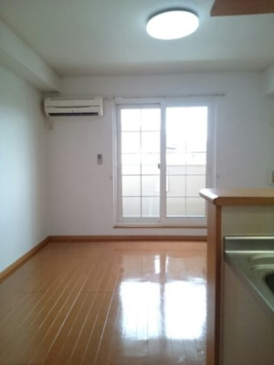 【居間・リビング】 | プライジア宇宙Ｂ | ゆったりとした居間です