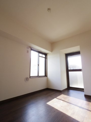 【寝室】 | メルヴェーユ大泉学園 | 【同タイプ参考写真】