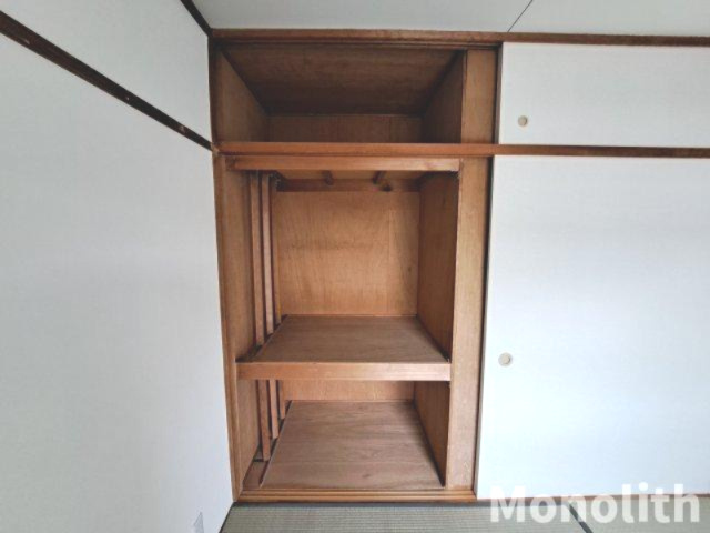 光明台26号棟の収納