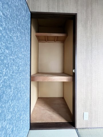 ベルパレスＣの収納|西側和室の収納