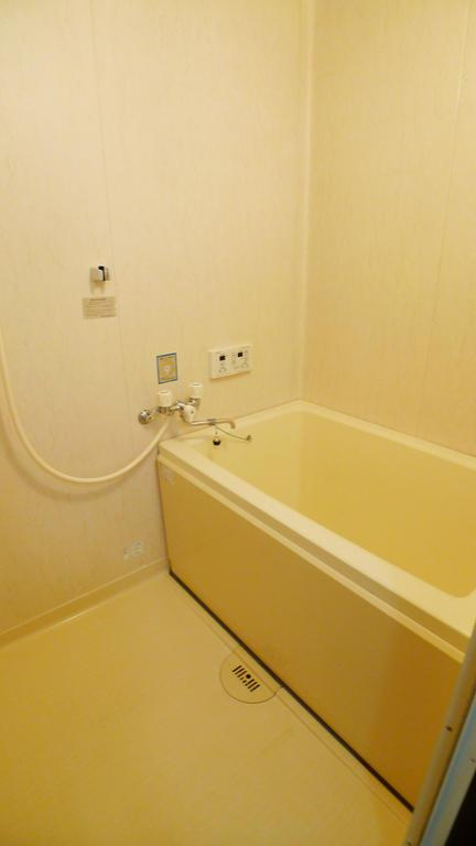 ベルパレスＣの浴室|追焚付の浴室　写真は同タイプの201号室です