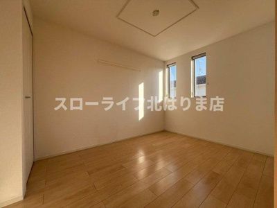 【洋室】 | エレガンテ　ヴィラⅡ