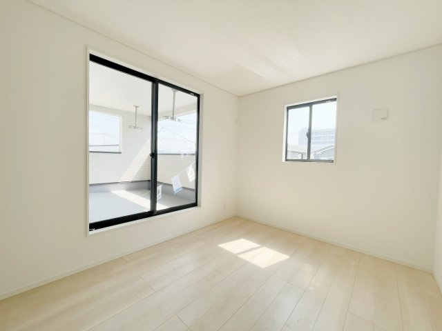 新築戸建・新築建売　桐生市広沢町2丁目【制震+耐震】桜木小・桜木中の区画図|カースペース3台(車種による)※敷地内に電柱及び支線が入る場合がございます。