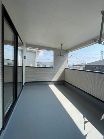 新築戸建・新築建売　桐生市広沢町2丁目【制震+耐震】桜木小・桜木中のバルコニー