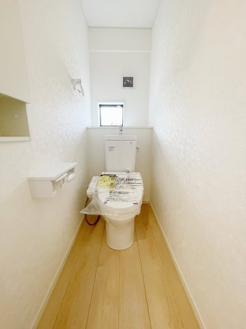 新築戸建・新築建売　桐生市広沢町2丁目【制震+耐震】桜木小・桜木中のトイレ|同社施工例