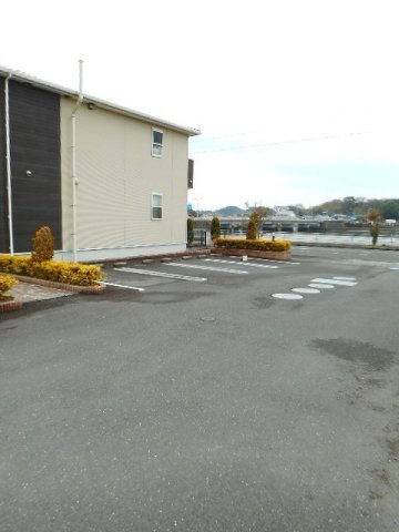 リバーサイド西浜Ｂの駐車場