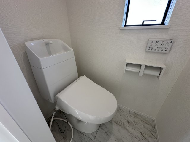 神戸市西区春日台9丁目新築戸建A号棟のトイレ