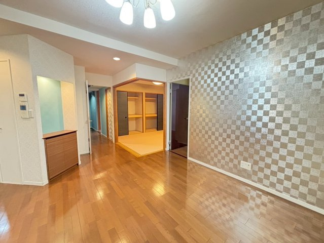 ラフィーネ泉宮の居間・リビング