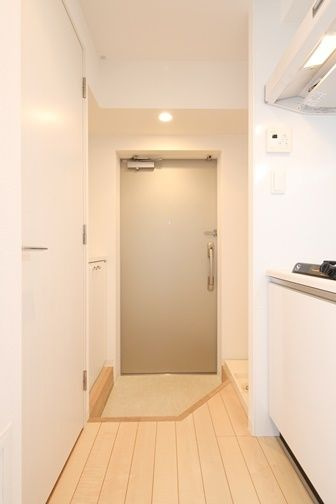 ラクラス池袋の玄関