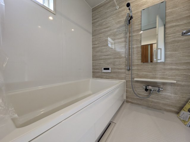 【浴室】 | お子様と一緒にバスタイムを楽しめる広々浴室