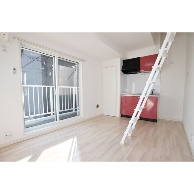 ハピネス彩湖の居間・リビング