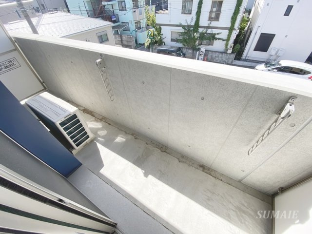 メゾンセリジエのバルコニー|バルコニー☆