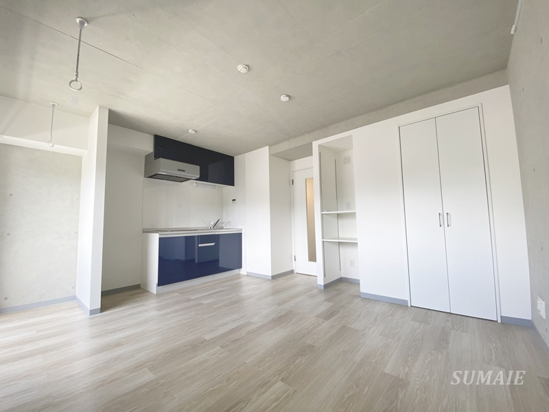 メゾンセリジエの居間・リビング|11.2帖リビング☆