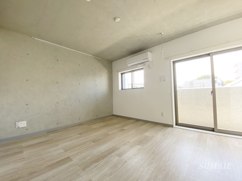 メゾンセリジエの洋室|リビング☆