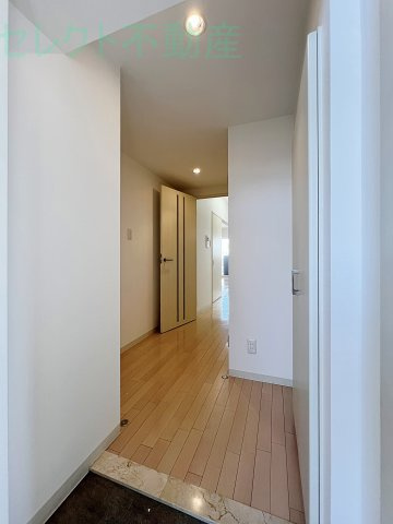 ルーエ千種の玄関