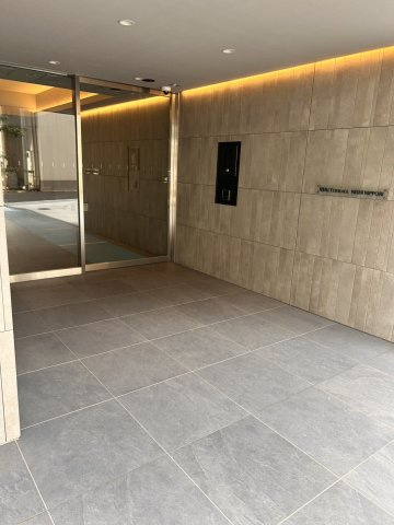 リテラス西日暮里のエントランス