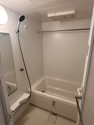 リテラス西日暮里の浴室