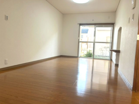 中古戸建　野田市岡田587-27の居間・リビング