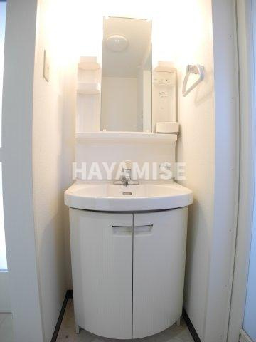 サクセスカバーヒルズの独立洗面台