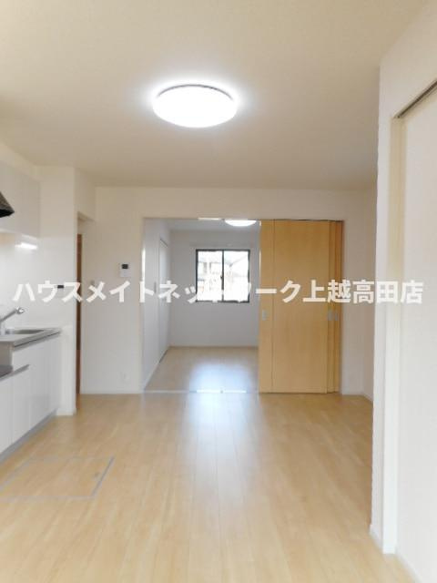 イーメゾンの居間・リビング|ＬＤＫ